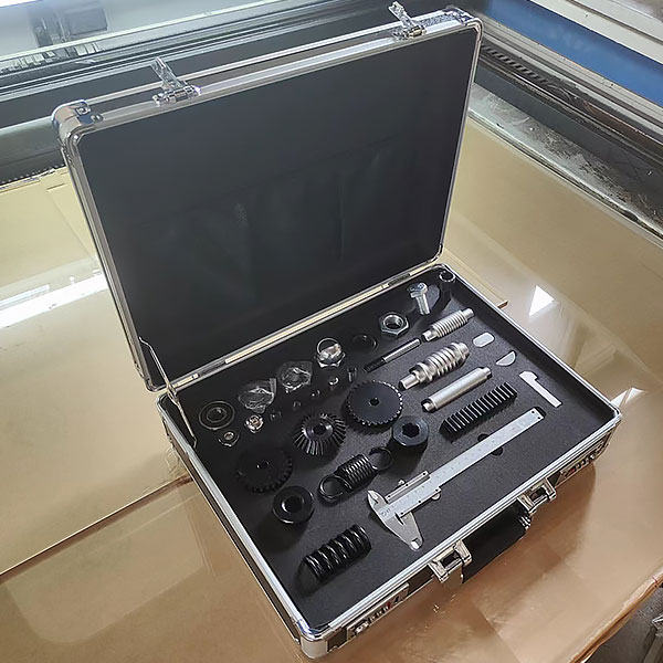 基礎(chǔ)零件測(cè)繪實(shí)驗(yàn)裝置(圖1) 基礎(chǔ)零件測(cè)繪實(shí)驗(yàn)裝置,汽車儀表系統(tǒng)演示實(shí)驗(yàn)臺(tái)